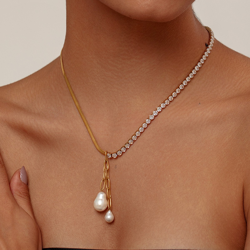 Asymmetric Gold Sparkle Necklace