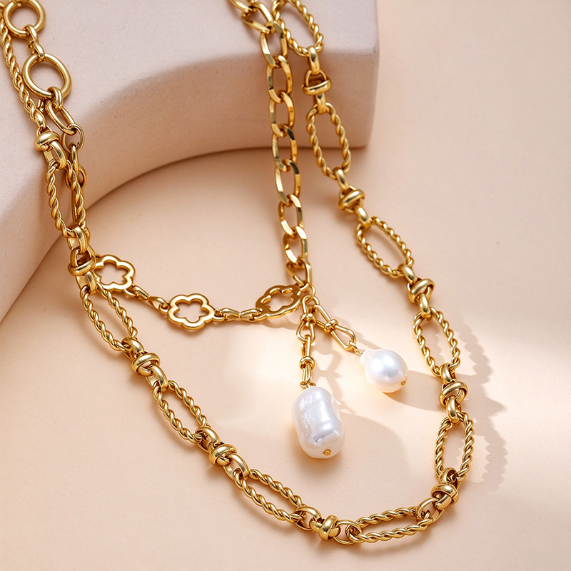 Vintage Gold Floral Charm Necklace