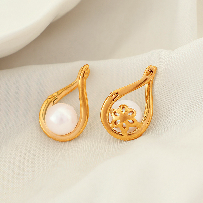 Gold Pearl Teardrop Earrings