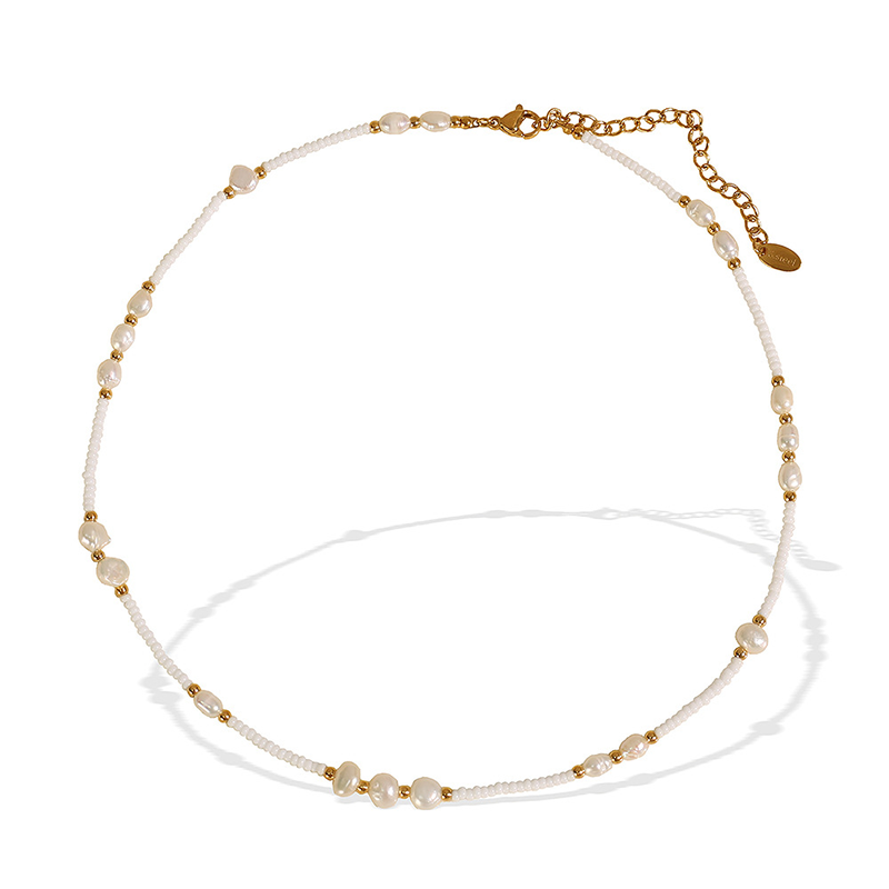 Dainty Pearl Beaded Necklace