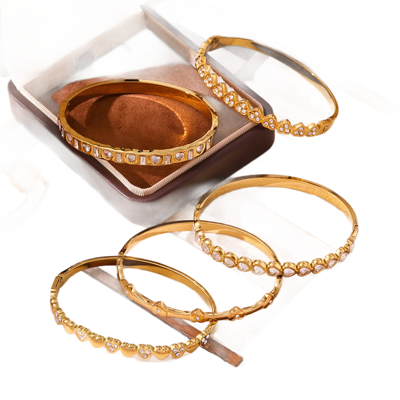 Sparkling Heart Gold Bangle Bracelet