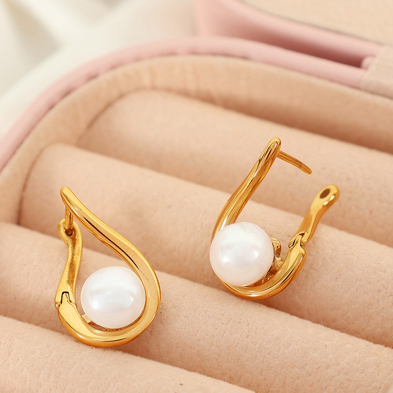 Gold Pearl Teardrop Earrings