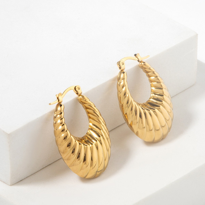 Chunky Ribbed Gold Hoop Earrings
