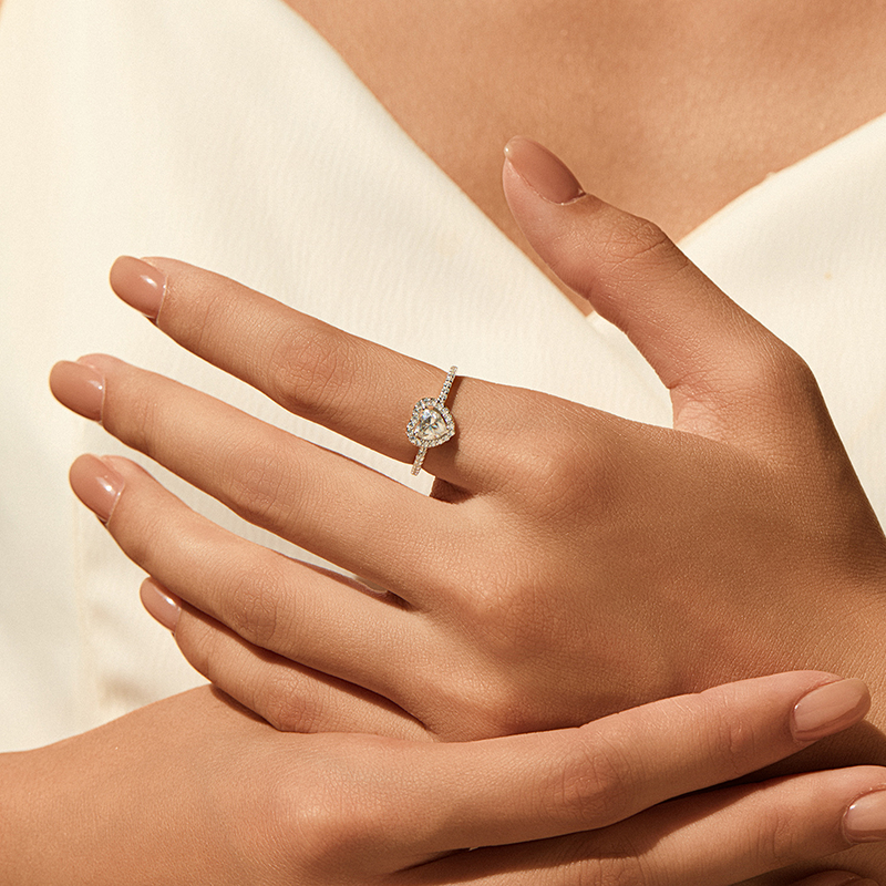 Heart Halo Sparkle Ring